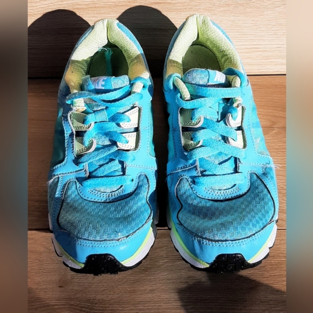 Nike Yellow and Blue Women's Sneakers Size 6.5